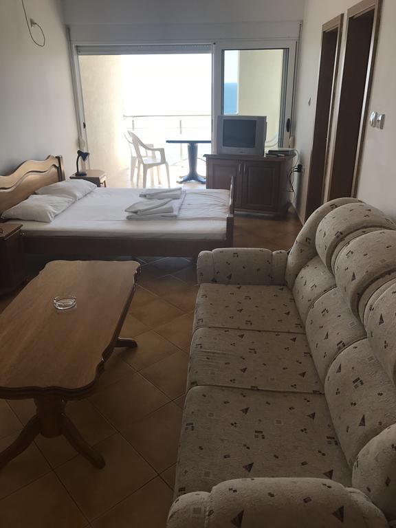 Apartments De Lara อัตเจฮะห์ ภายนอก รูปภาพ