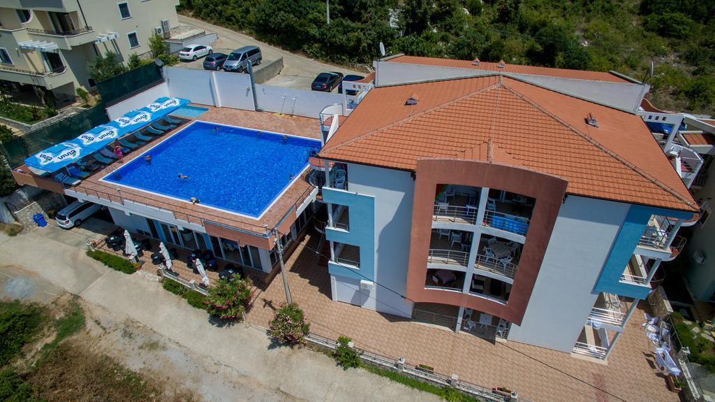 Apartments De Lara อัตเจฮะห์ ภายนอก รูปภาพ