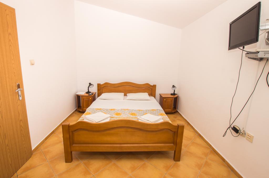 Apartments De Lara อัตเจฮะห์ ภายนอก รูปภาพ