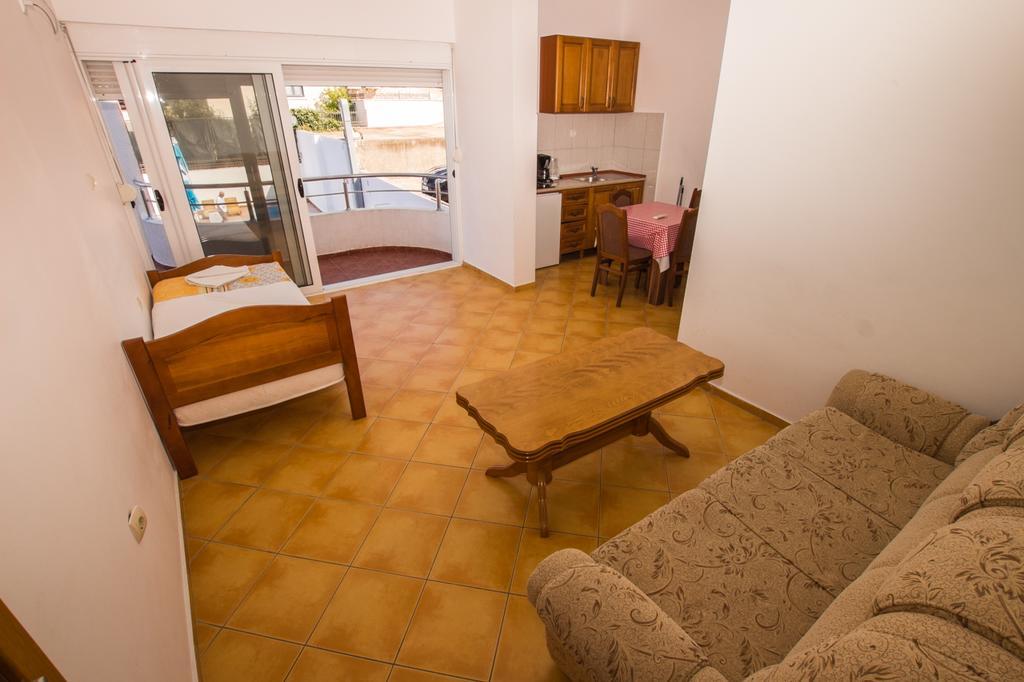 Apartments De Lara อัตเจฮะห์ ภายนอก รูปภาพ