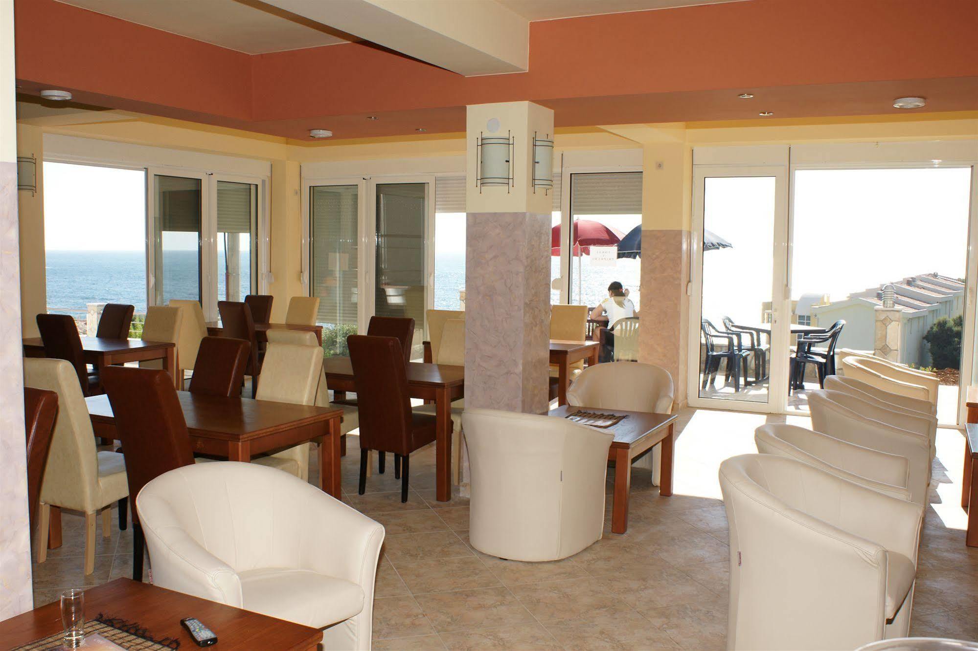 Apartments De Lara อัตเจฮะห์ ภายนอก รูปภาพ