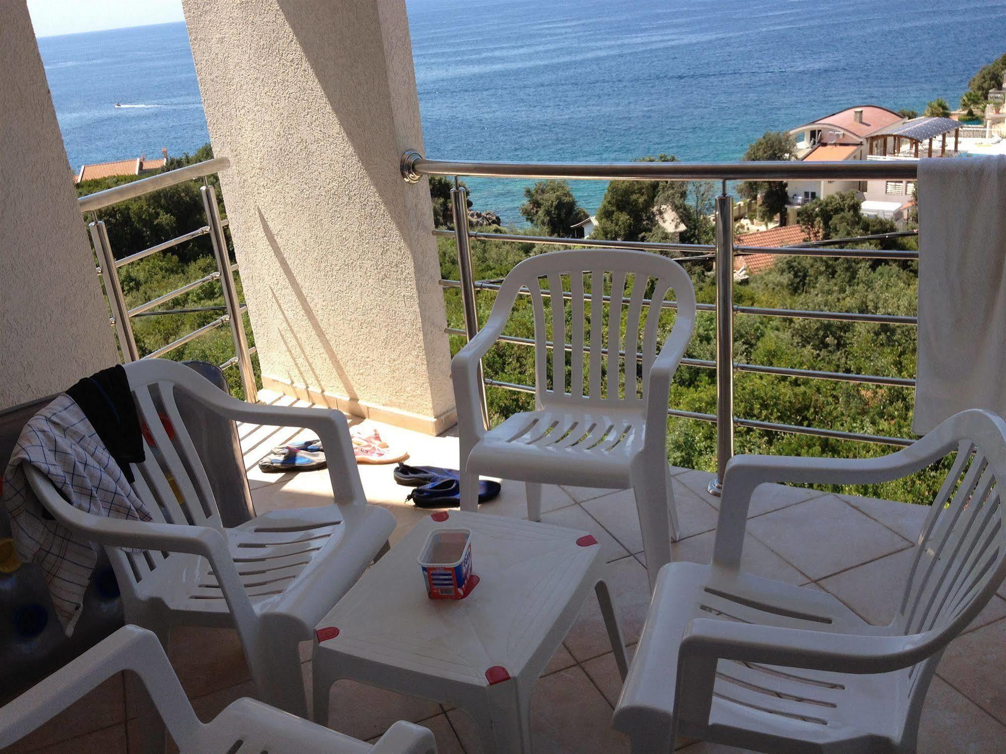 Apartments De Lara อัตเจฮะห์ ภายนอก รูปภาพ