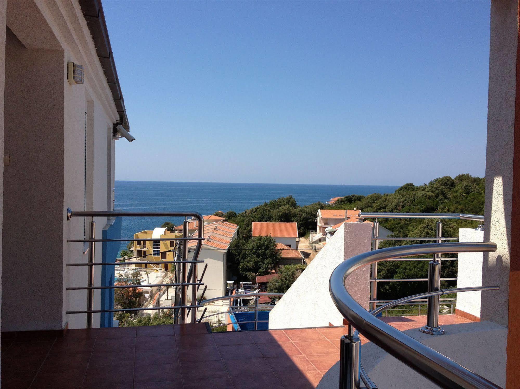 Apartments De Lara อัตเจฮะห์ ภายนอก รูปภาพ
