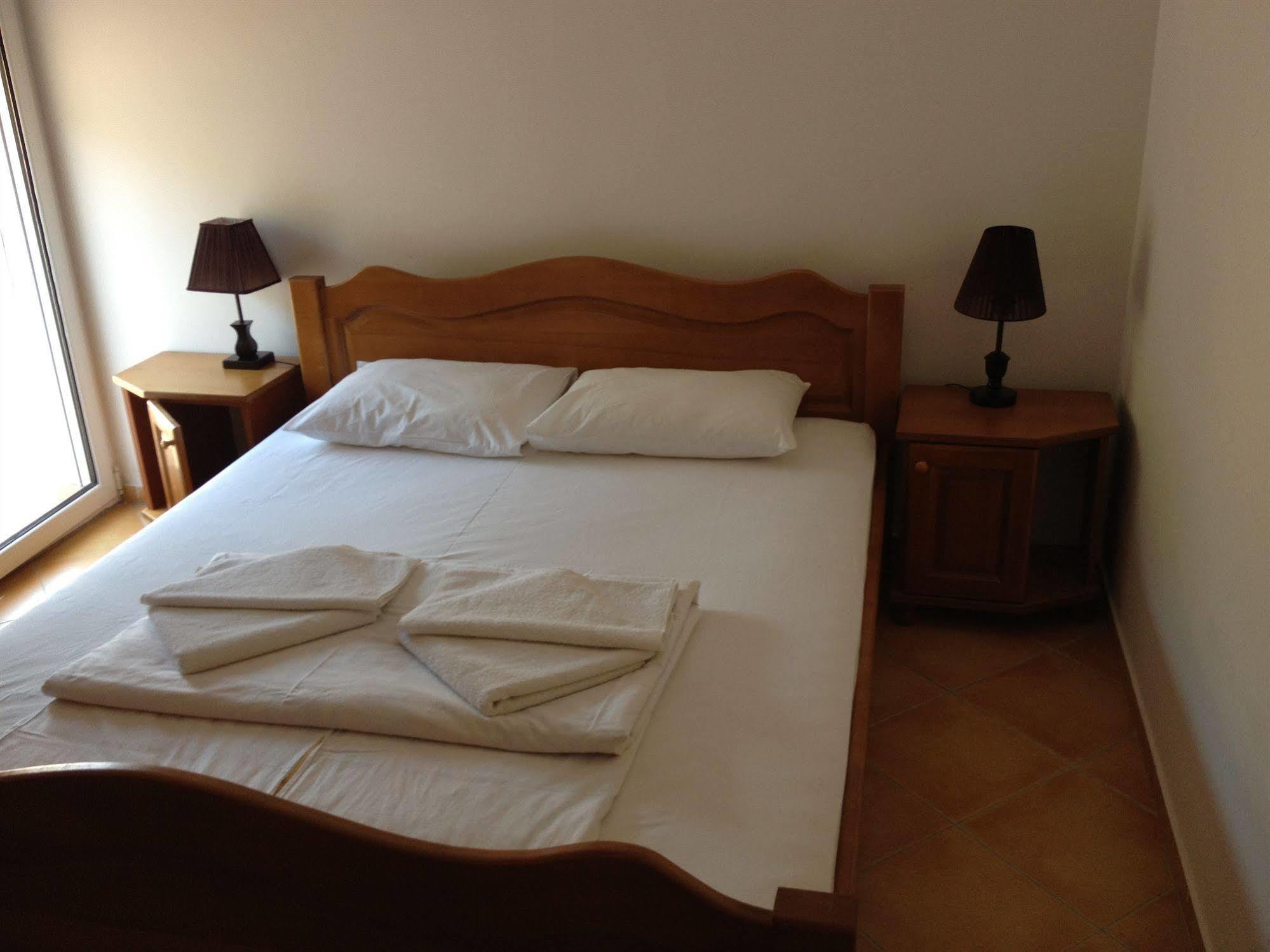 Apartments De Lara อัตเจฮะห์ ภายนอก รูปภาพ